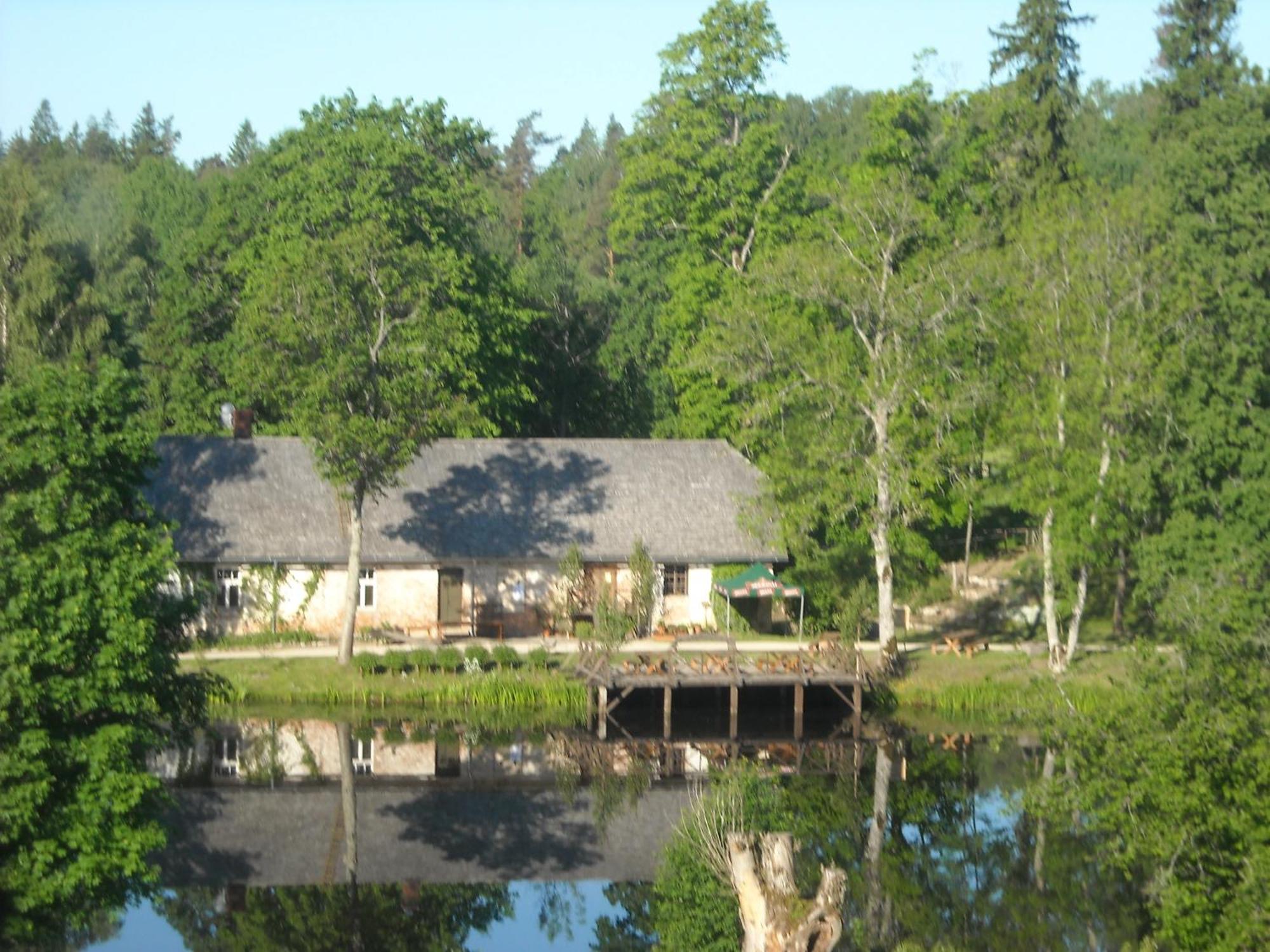Birinu Pils Hotel Bīriņi Bagian luar foto