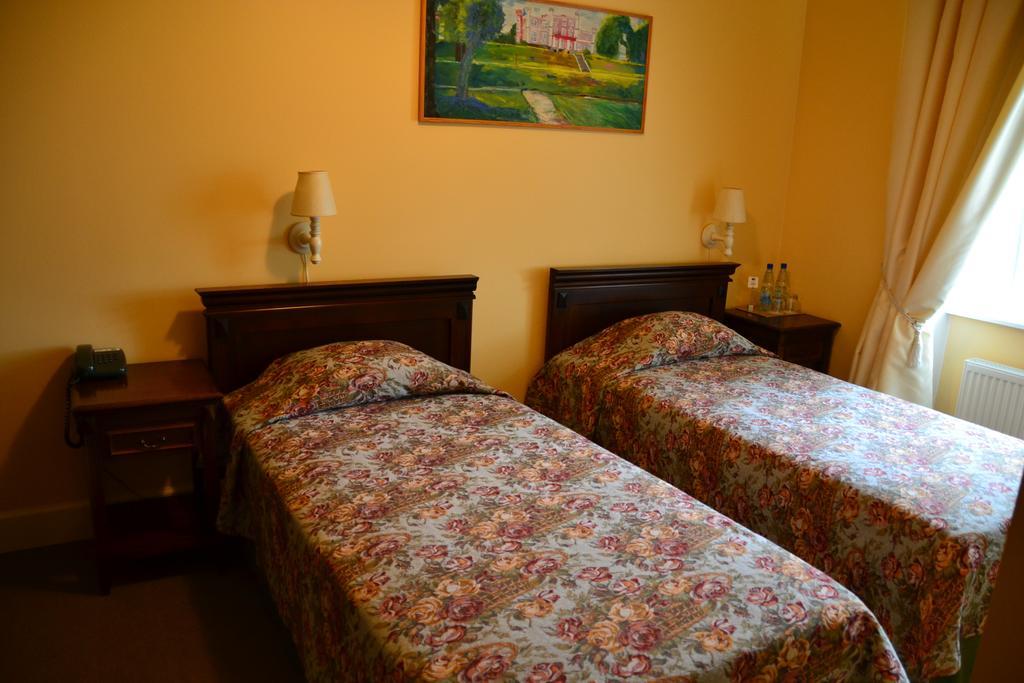 Birinu Pils Hotel Bīriņi Ruang foto