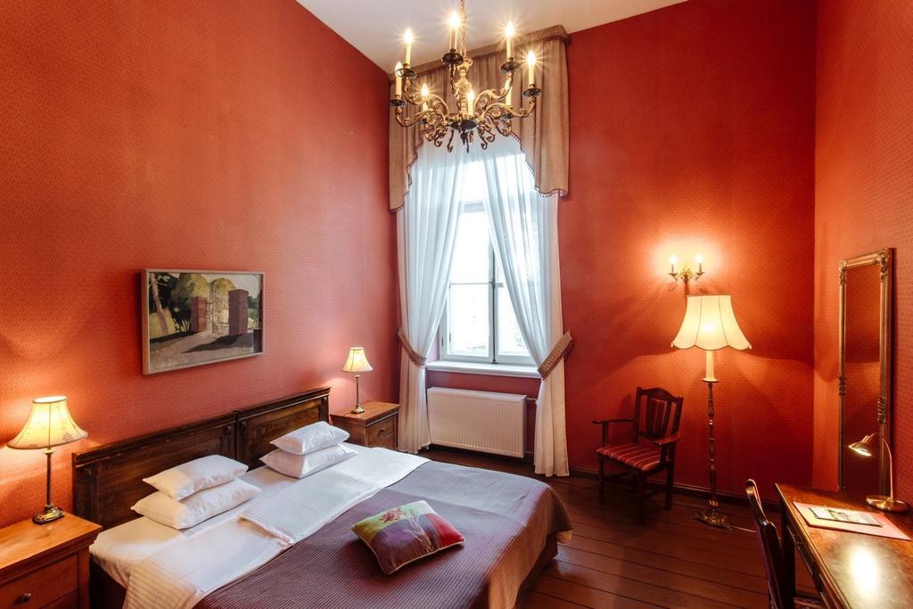 Birinu Pils Hotel Bīriņi Ruang foto