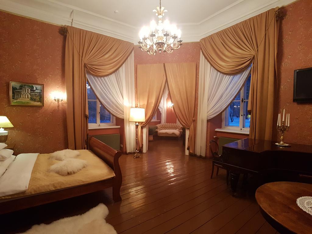 Birinu Pils Hotel Bīriņi Bagian luar foto