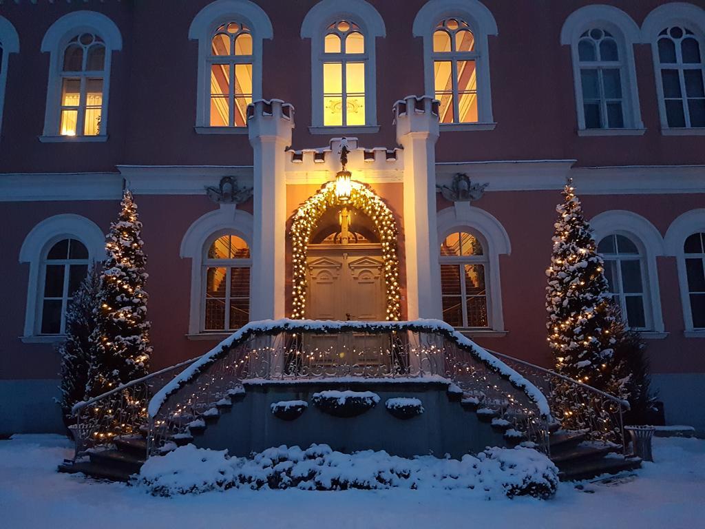 Birinu Pils Hotel Bīriņi Bagian luar foto