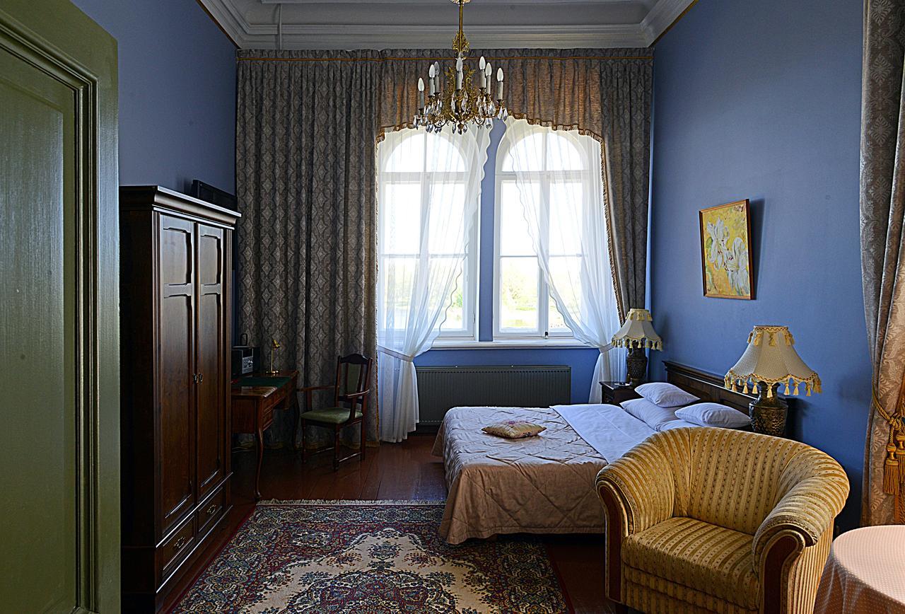 Birinu Pils Hotel Bīriņi Bagian luar foto